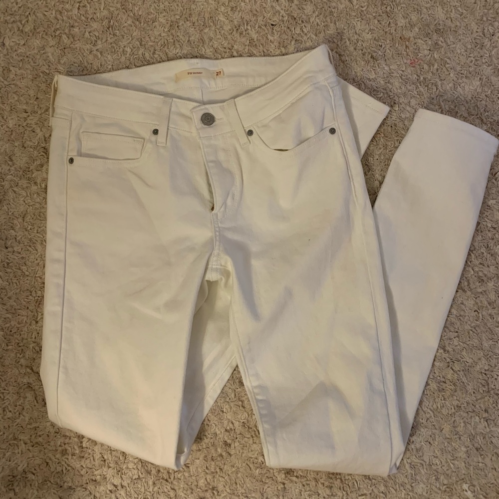 White Levi’s Skinny Jeans Size 27